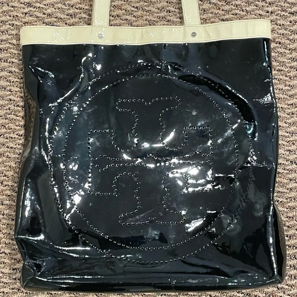 Tory Burch black and white patent leather large shoulder tote bag